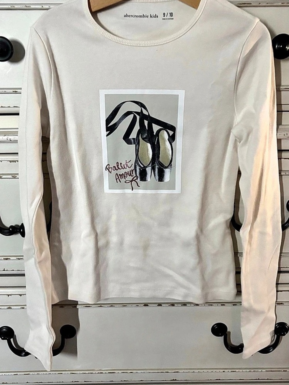 Abercrombie Kids Girls 9/10 White Long Sleeve Tee